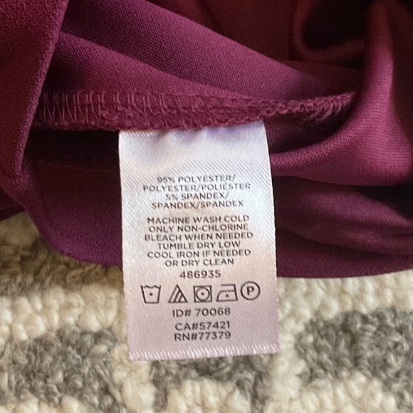 ANN TAYLOR blouse deep pink maroon . Size M. - Picture 5 of 9